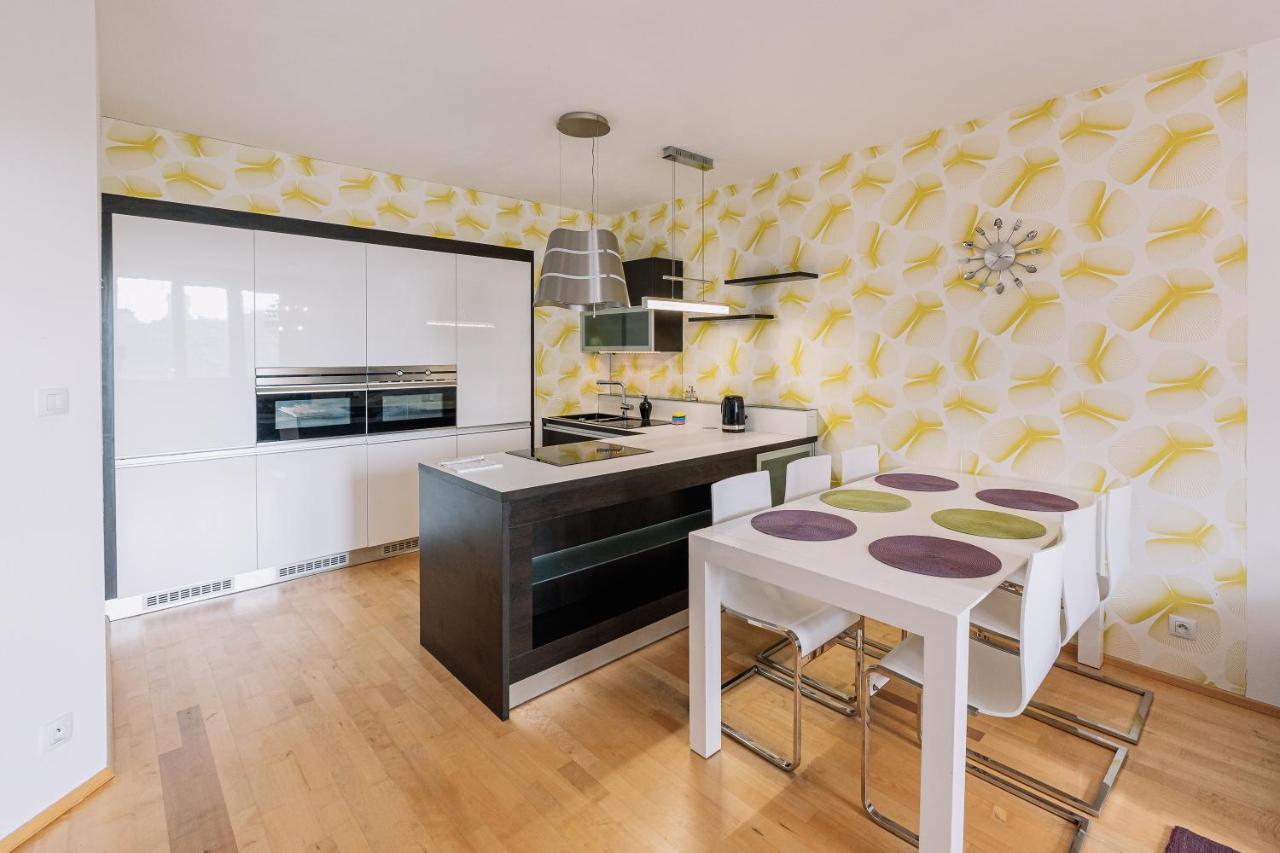 Apartment Family Bratislava Parking Slot Included! Exterior foto