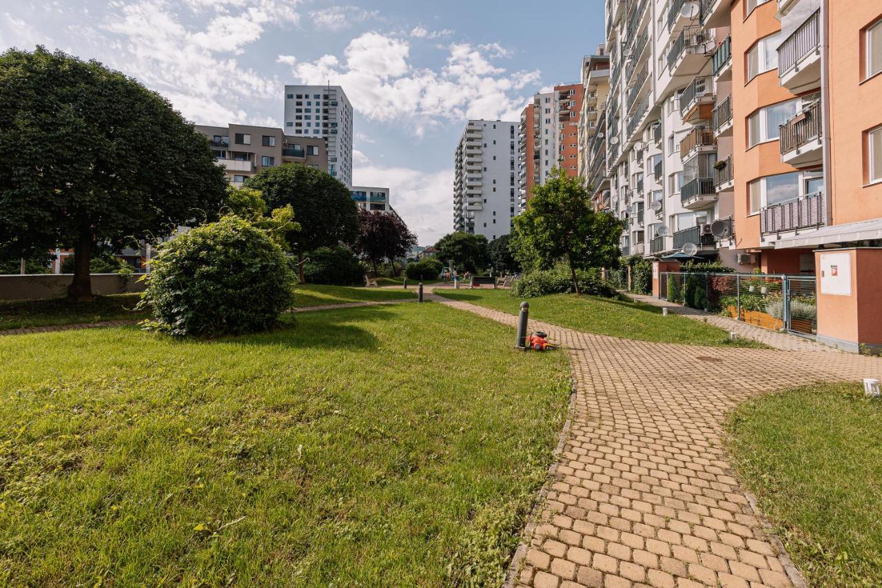 Apartment Family Bratislava Parking Slot Included! Exterior foto